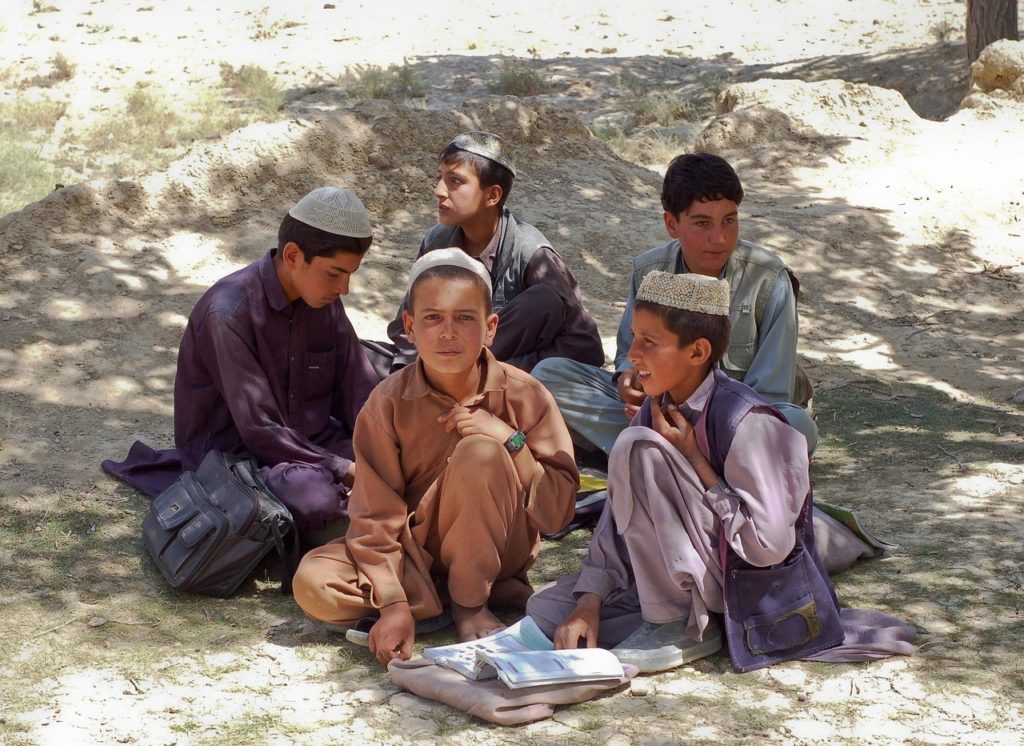 boys, schoolboys, bamozai-67690.jpg