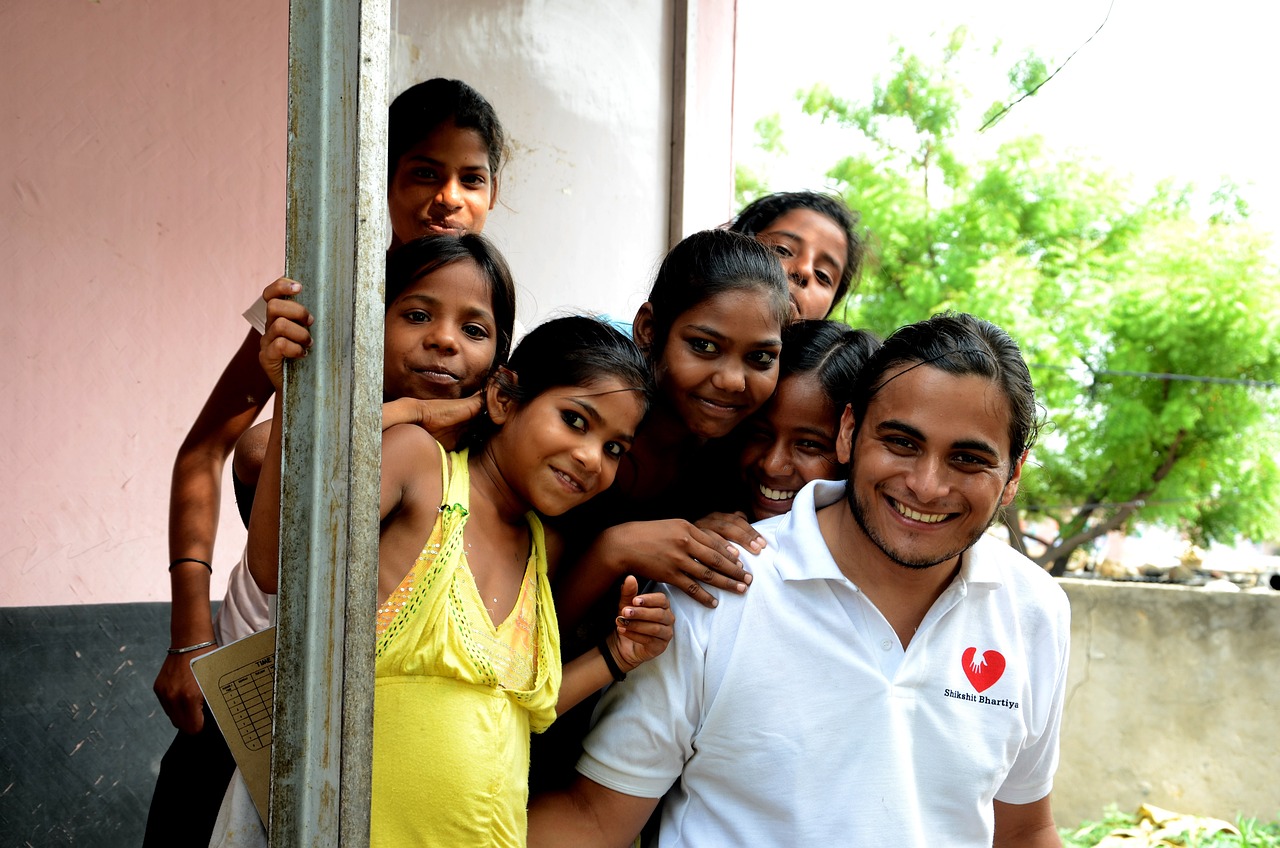 children, india, volunteer-674513.jpg